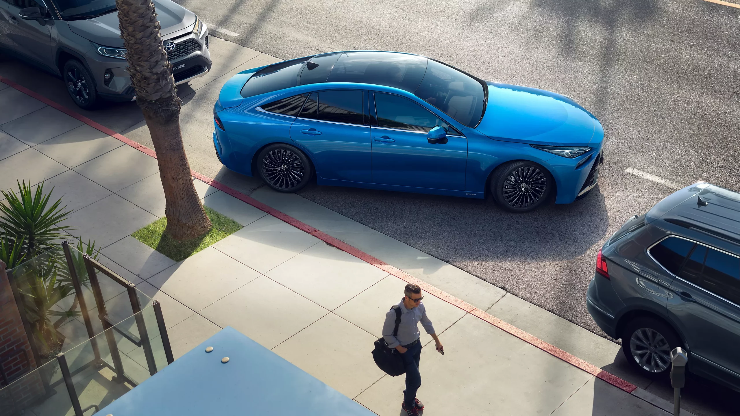 MIR0007a_24_WEB_Large-Landscape Toyota Mirai 2026