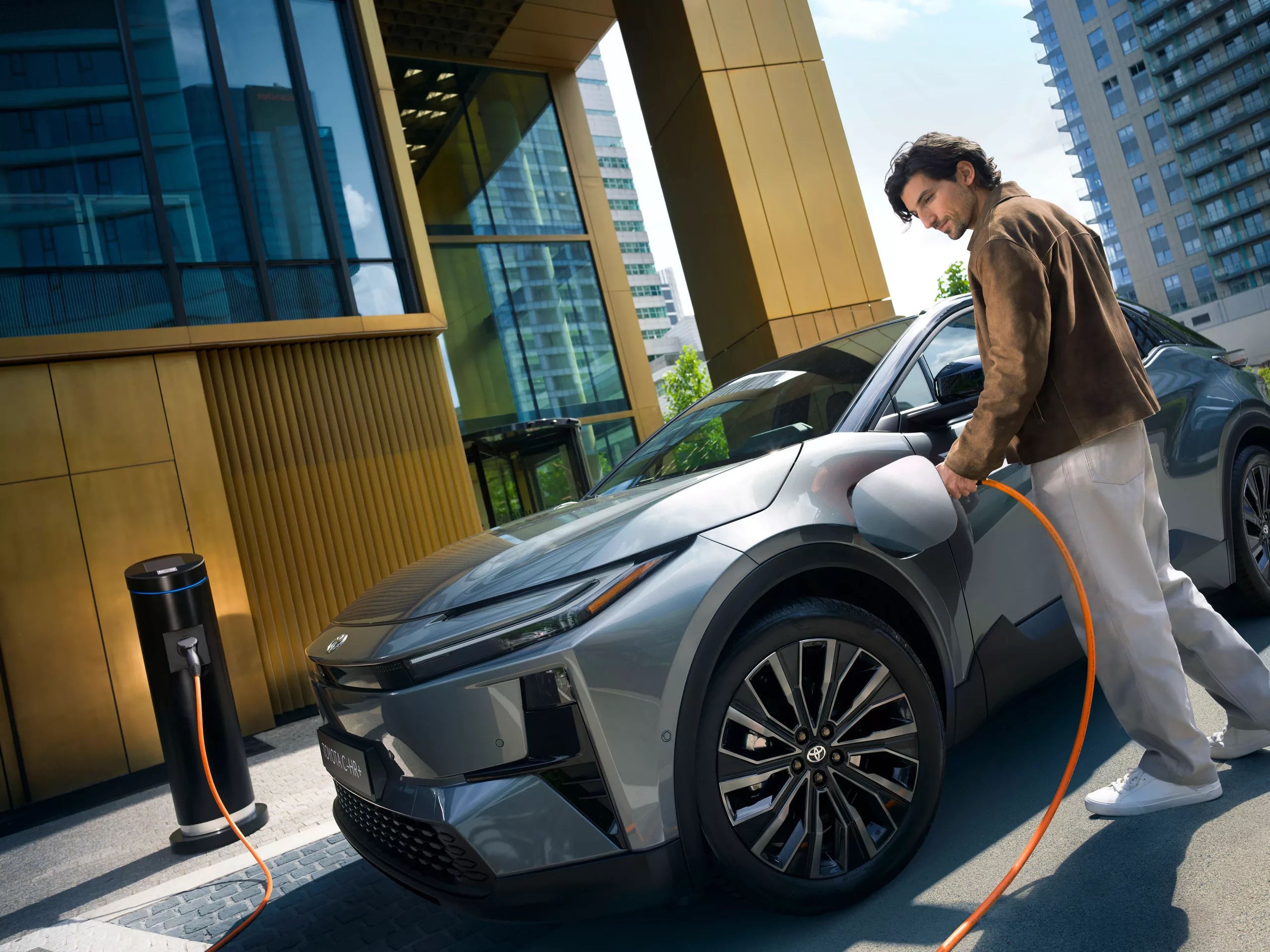 Toyota C-HR+