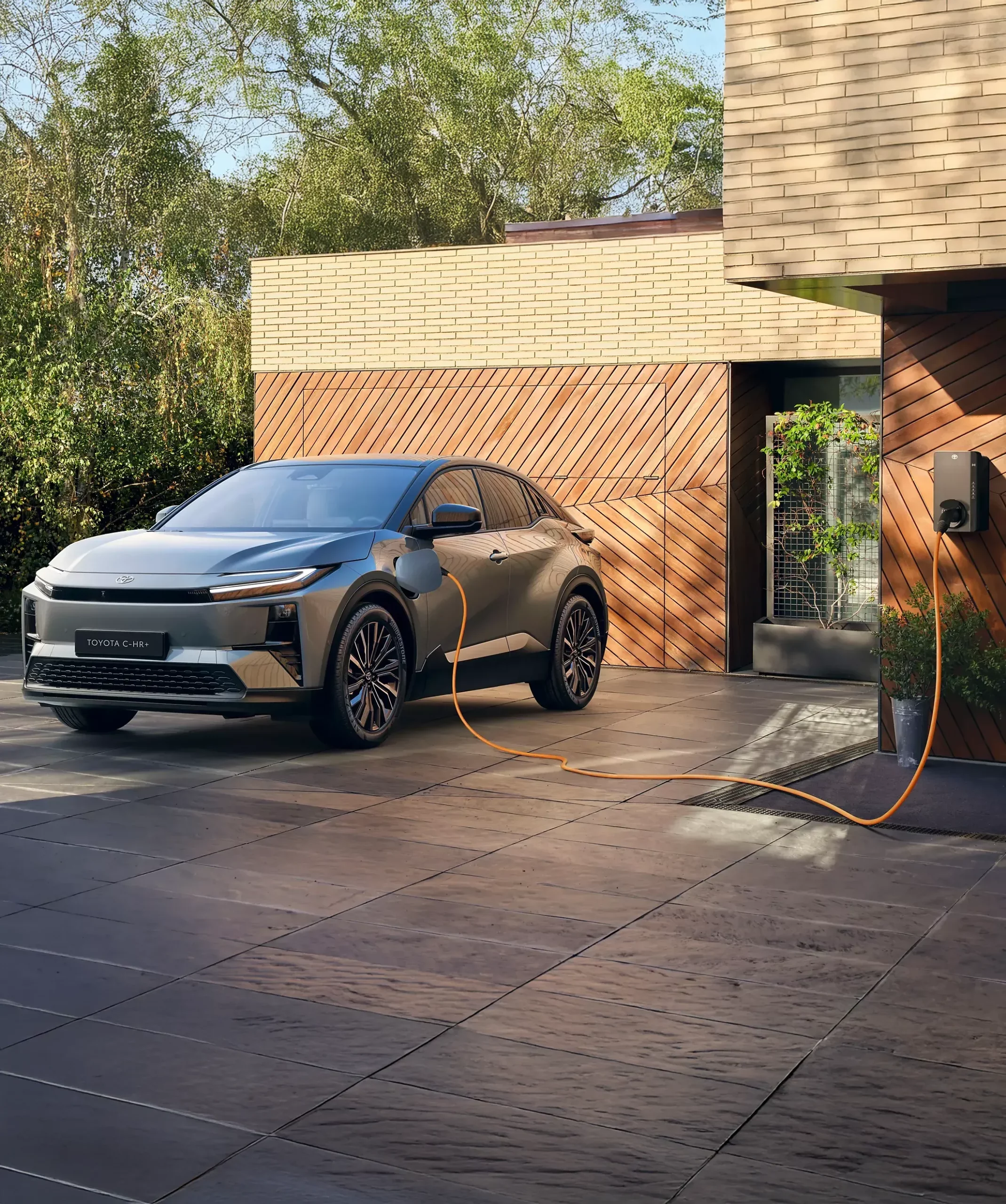 Toyota C-HR+