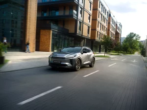 Toyota C-HR+